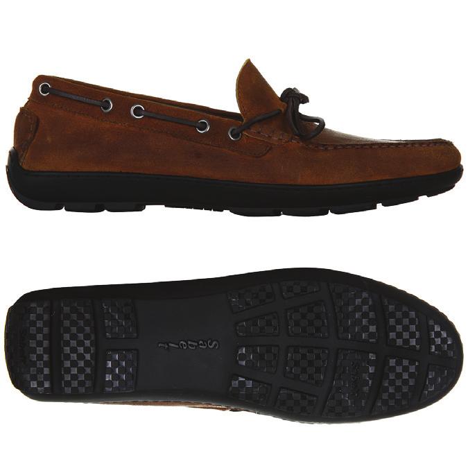 EY 65U-DENVER The functional and elegant men s Roadster moccasin, driving model, born from Sabelt experience in the great motoring world. Upper in suede leather. Lining in dark brown leather.