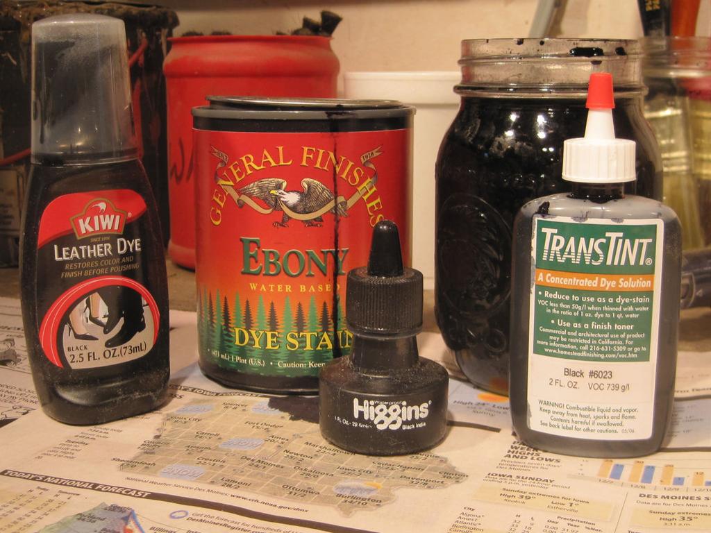 I also found a second leather dye (Kiwi) at WalMart, plus an ebony dye stain at a local woodworking store. Photo 4: Leather dye in handy applicator bottle.