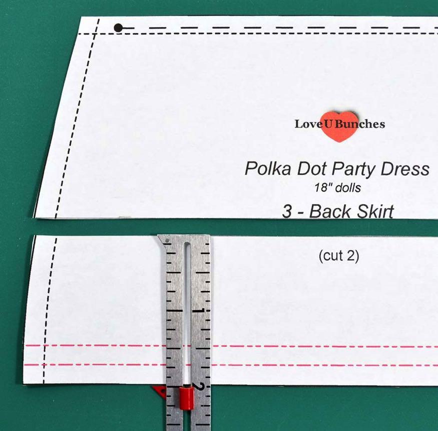 Style It Up! Tutorial for the Polka Dot Dress - (for 18" dolls such as American Girl ) In this little tutorial, Julia and I will show you how to add a ruffle to the back of your Polka Dot Party Dress.