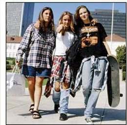 The 1990s gave way to the grunge look Grunge is a style started by the youth