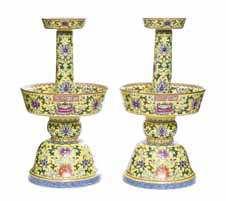 Property from a Private Collection, Chicago, Illinois 329 A Pair of Famille Verte Garden Seats with igural scenes to the reserves. Height 19 1/8 inches.