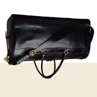 3.1.5 LUGGAGE Large Size Weekend Travel Holder - Strap attachment piece and studded base contrasted in texture - scallop detail - Two comfortable handles - Detachable shoulder strap with