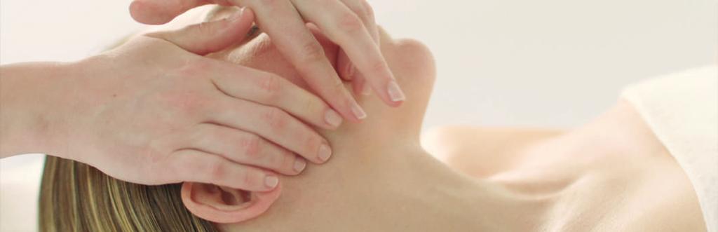 DECLÉOR AROMATHERAPY DISCOVERY FACIAL AND ARM MASSAGE - The effective rescue remedy for perfectly radiant skin.