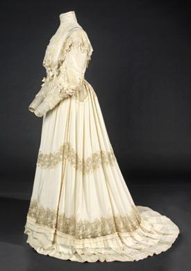 Bridal dress Caroline Montagne Barcelona, 1905-1907 Crêpe and silk taffeta, gauze and silk