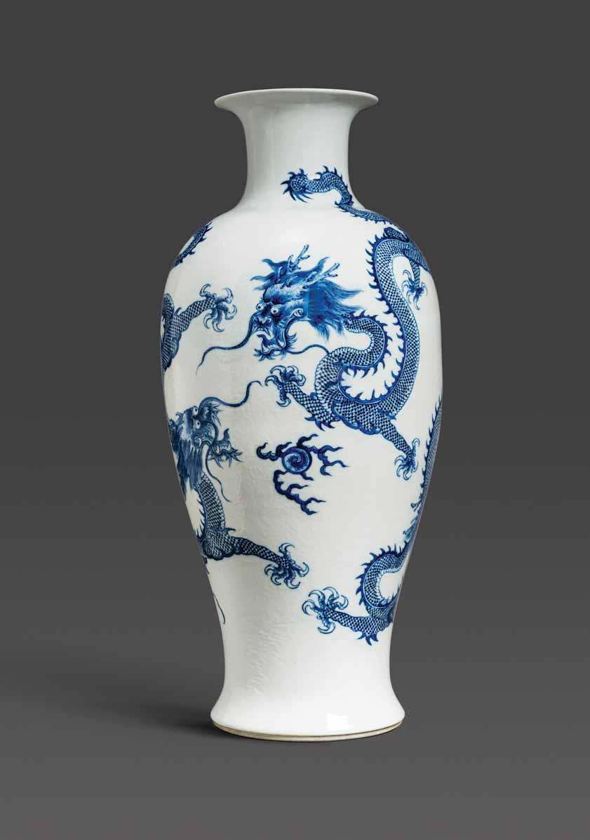 132 A VERY LARGE BLUE AND WHITE PORCELAIN BALUSTER DRAGON VASE, GUANGXU PERIOD Porcelain with underglaze blue painting China, Guangxu Period (1875 1908) This large vase