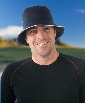 # ERG84 james 100 % cotton Perfect for golf or any outdoor sport, the 100% cotton twill sewn bucket hat with contrasting piping adds a touch of flair.