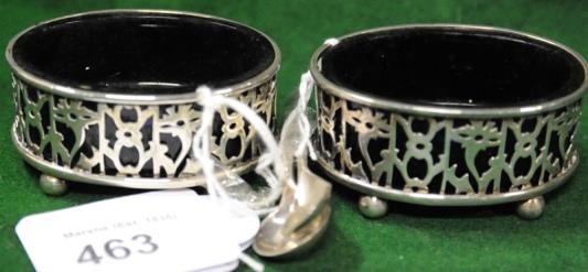 12 Silver Matching Tea Spoons & Sugar Tongs in Box. Sheffield 1905.