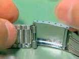 (A-TP13AA) Many bracelets have threefold clasps.