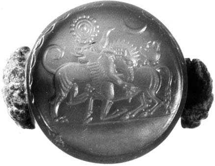 Achaemenid Seals from Sardis and Gordion 325 Fig. 31.2 IAM 4523, from Sardis: lion and bull combat. (After Dusinberre 2003; Istanbul Archaeological Museums) Fig. 31.3 IAM 4522, 4581, 4523, 4520: pyramidal stamp, cylinder seal, weight-shaped seal, and ring with stone bezel.