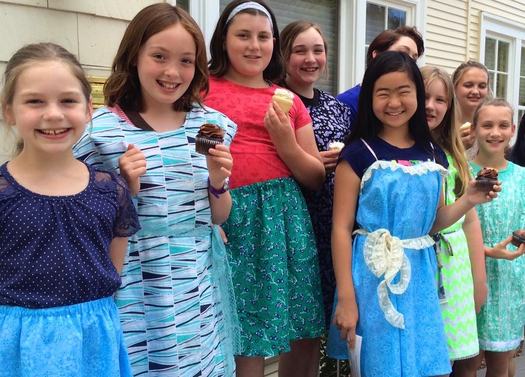 SUMMER CAMPS FOR KIDS & TEENS AGES 8-12 Sew! Become a Fashion Designer! Have fun at PFI s summer sewing and fashion camps with kids sewing teacher and author Lynn Weglarz SEWING CAMPS.