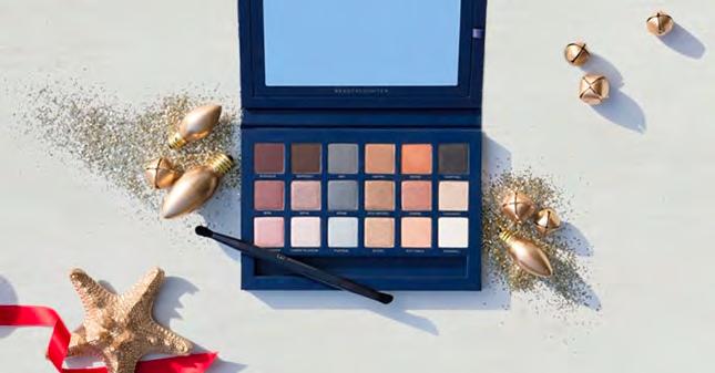 Hey there! Here are ten holiday makeup looks using the new and so very loved Beautycounter NUDES eyeshadow set!! Within you will a range of makeup looks that can be worn for day or night.