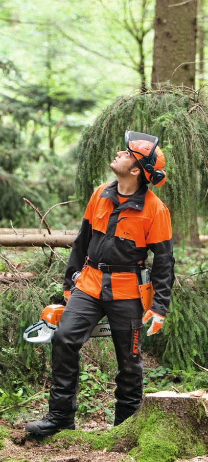 . With certified cut protection (EN 381, design A and C, protection class 1 =ˆ 20 m/s) Anthracite and high visibility orange colour, preformed and double reinforced knees, front made of tough Beaver