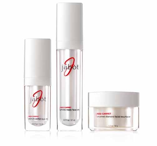 HOLLYWOOD S BACKSTAGE BEAUTY SECRETS Getting started with your daytime skincare: The Red Carpet Collection Lights! Camera! Action!