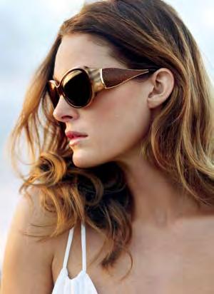 The Jessica McClintock eyewear and sunwear collections follow the same direction with pretty, elegant shapes in metals and plastics.