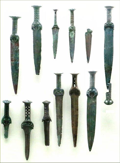 Bronze weapons found in female graves! By now you are probably l thinking: "this is supposed to be a critical museum guide.