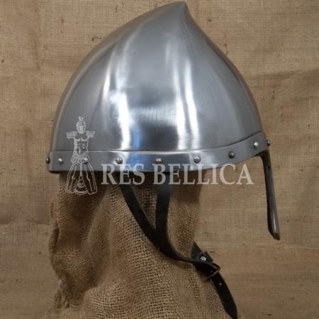 For further information: http://www.academia.edu Steel, leather. Thickness 1,2 mm internal measures 19-23 cm Total height 37 cm Cap height 21 cm Weight 2 kg.