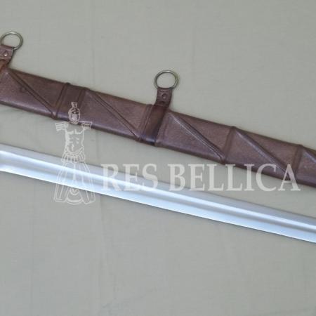 Page: 45 WEAPONS BATTLE READY 13TH CENTURY SWORD Battle-ready 13th century sword. Tempered steel, leather sheath. Manufacturer Deepeeka Exports Ltd - India.