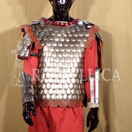 Page: 5 KLIBANION 1 SIZE XL The scaled armour - klibanion - is undoubtedly among the most used in the Byzantine period.
