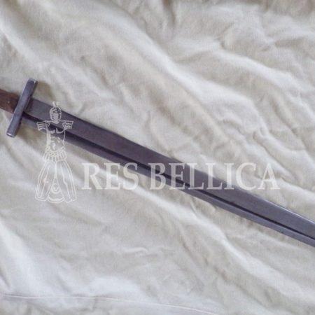 VIKING SWORD WITH ONE SHARP EDGE Viking sword with one sharp edge Steel