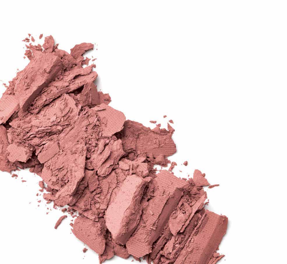 PINKS & NEUTRALS PINKS & NEUTRALS 1. Use Cashmere Haze as a base on the eyelids. 2.