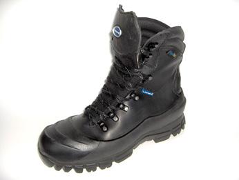 Gore & Associates EXPLORATION LOW WATERPROOF SAFETY BOOT Steel Toe Cap & Kevlar Protective Inserts Black Leather Safety Boot to EN0345 S3.