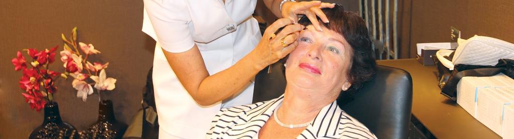 Demonstration 7 AREOLA PIGMENTATION by Rosemarie Beauchemin The pigmentation of the areola following breast reconstruction is the finishing touch that helps the patient to feel completely again.