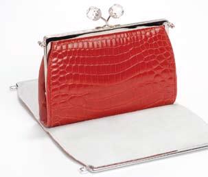 BIJOU ONE COUTURE 2008 La Collezioni Alta Moda LINE SHEET The Convertible Bag Limited Edition Piece 50 pieces only Capturing the playful style behind the allure of 1950 s glamour, the Convertible Bag