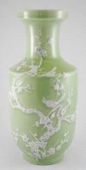 Lot # 555 Lot # 540 540 555 Chinese vase with hand painted decoration.