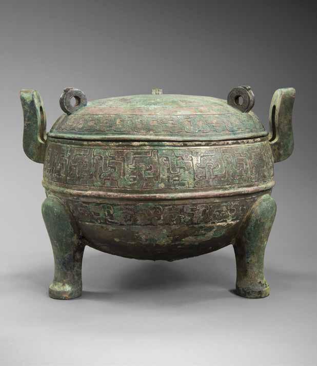 Extremely common in pottery during the neolithic period, the ding 鼎 was first cast in bronze at the end of the Xia 夏 dynasty during the 3 rd and 4 th stages of the Erlitou cultural 二里頭文化 period