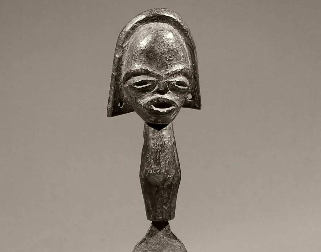 193W Tsogho, Gabon. Late 19th / early 20th century. H. cm. 38.