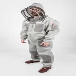 Page: 3 BEEKEEPING SUITS Beekeeping Suits are maximum protection on your body. We have provided a diﬀerent style in bee suits.