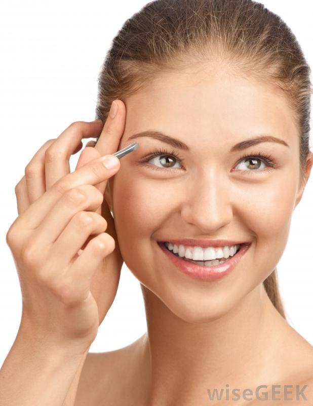 With the filler brush I am able to touch up my light patches and make my eyebrows the perfect evenness. Now I never have to worry about bald spots!