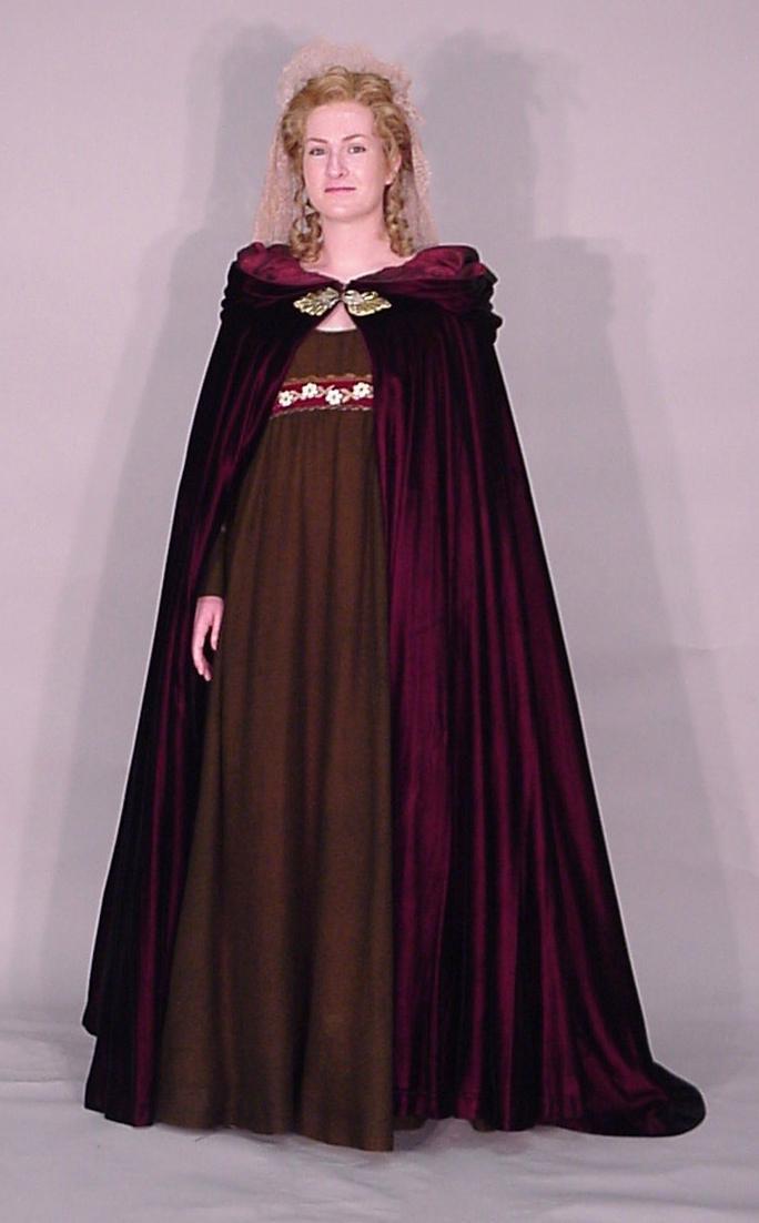 Advanti Paula Murrihy Advanti -Black/red velvet cloak with