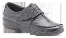 Pretty leather shoe with Velcro opening for a comfortable fit.