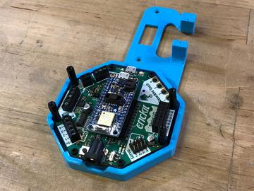 Fit the 3D printed arm over the small servo horn Adafruit