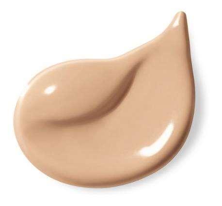 You can apply this foundation with your fingers, gently pat with a latex sponge or with a medium synthetic brush.