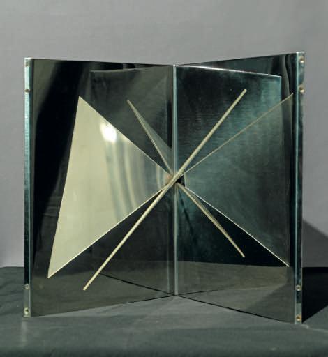 GABRIELE DE VECCHI (Milan 1938 2011) Strutturazione triangolare, 1963 steel, Plexiglas, electric motor 50 x 50 x 37 cm.