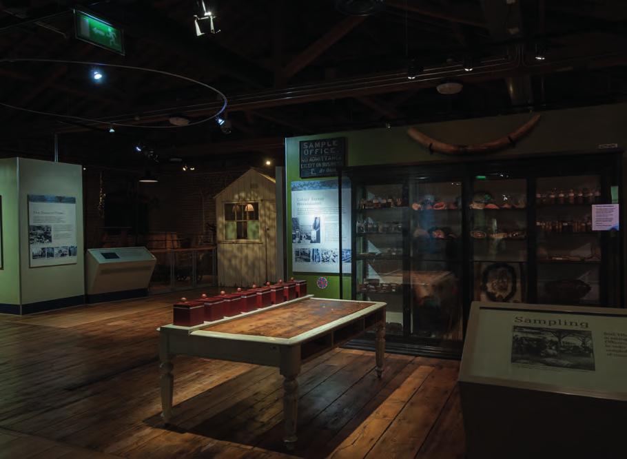 Warehouse of the World This gallery looks at the different items that were kept in warehouses in London s Docklands from 1880 to 1939. Find out about the different spices that were brought to London.