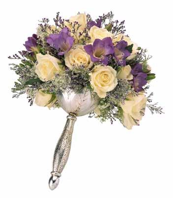 lavender roses, pink hypericum, dendrobium orchids and pittosporum. It s stylish. It s super. It s sensational Sisal.