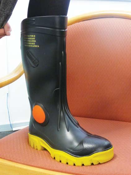 EXECUTIVE FWG901 Popular in agricultural and food industry Safety toecap Acid, oil and fat resistant sole Meets and exceeds AS/NZS 2210.