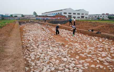 The opening is sub-circular, the Stone Blocks 7 wall is gradually contracted inwards, 8 9 0 2m Wall Body 5 and the bottom is roughly flat. The mouth diameter is 160 170cm and the depth 74cm.
