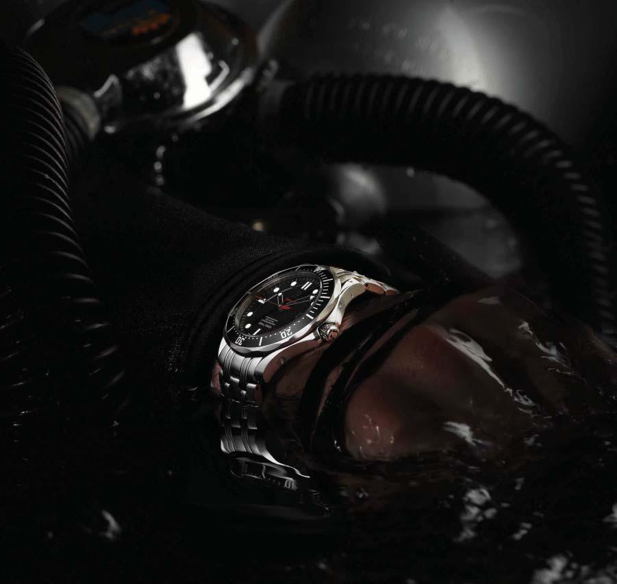Seamaster James Bond 007 Collector s Piece Bond is back in black!