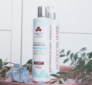 This unique formula is recommended for dry, coloured, damaged, dull, flat and lifeless hair. This deeply hydrating conditioner is ideal for detangling and gently nourishing all hair types.