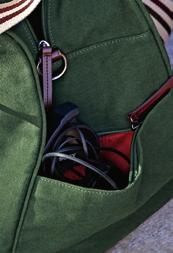 x 14" JIMMY DUFFEL The two exterior zip