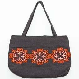 3245 Code: 3245 Series This attractive tote bag has a decorative front panel with hand stitched Kazakh embroidery.