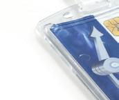 8005/8698 # 8012 HARD BOXES CLOSED CARD HOLDERS The crystal-clear surface presents ID cards in the