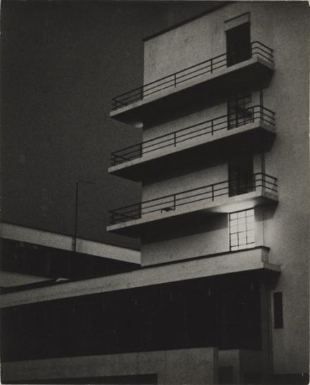 established Bauhaus in Weimar, Germany, in 1919. Like many other figures at the innovative art school, Feininger turned to photography as a tool for visual exploration.