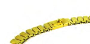 532 A yellow metal fi ne curblink fringe type necklace set