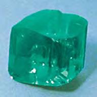 The senior author (KS) has also examined the microscopic features of about 100 hydrothermal synthetic emeralds from different producers.