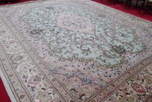 mounts 150-250 297 Large dense weave rug or carpet with profuse foliate decoration, 12ft x 15ft / 55m 400-600 298 Georgian style mahogany serving table with carved border,